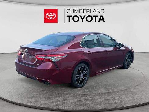 Used 2018 Toyota Camry SE FWD image 5