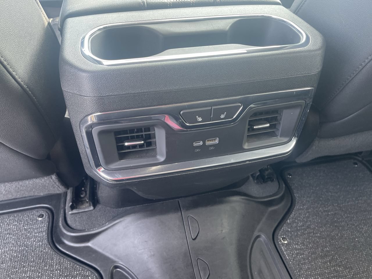 Certified 2024 Chevrolet Silverado 2500 High Country w/ High Country Premium Package AWD/4WD image 22