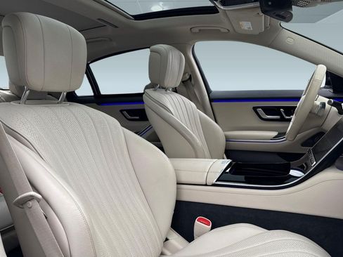 Used 2022 Mercedes-Benz S 500 4MATIC image 32