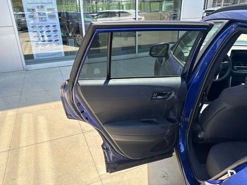 Used 2024 Toyota Corolla Cross LE w/ Moonroof Package AWD/4WD image 30