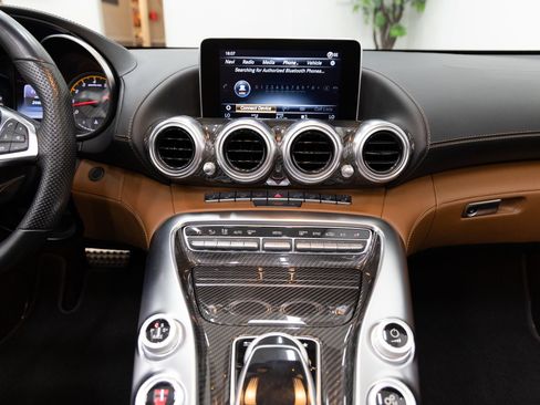 Used 2018 Mercedes-Benz AMG GT C image 16