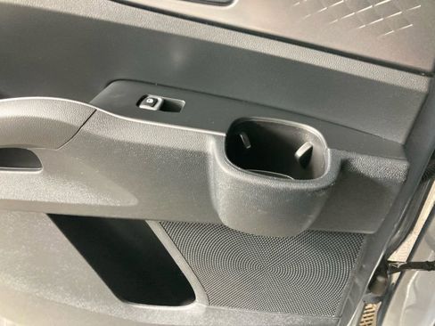 Used 2023 Kia Sorento LX image 14