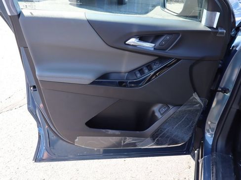New 2027 Chevrolet Equinox LT w/ Convenience Package II FWD image 4