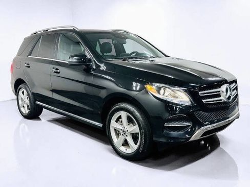 Used 2019 Mercedes-Benz GLE 400 4MATIC image 2