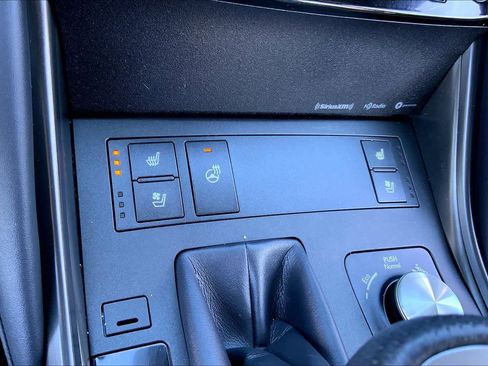 Used 2022 Lexus IS 350 F Sport image 32