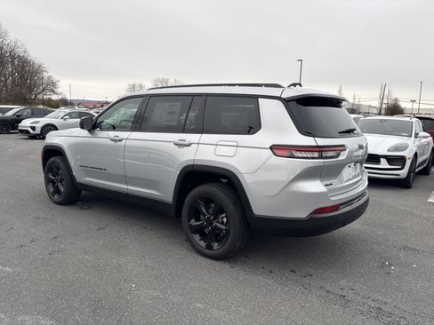 New 2025 Jeep Grand Cherokee L Limited image 4