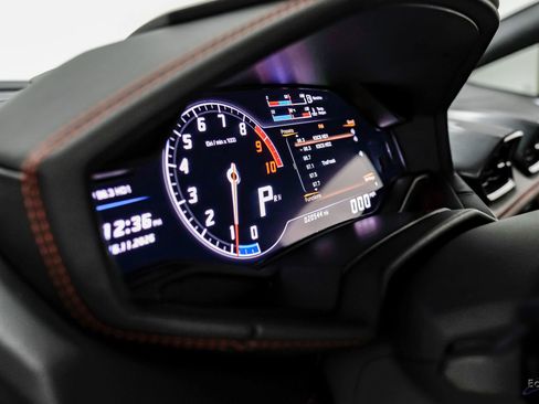Used 2015 Lamborghini Huracan LP 610-4 AWD/4WD image 39