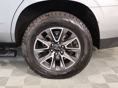 Used 2023 Chevrolet Tahoe Z71 w/ Luxury Package AWD/4WD image 20