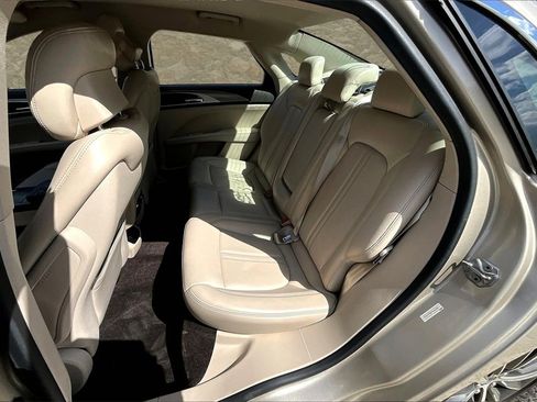 Used 2017 Lincoln MKZ Premiere image 21