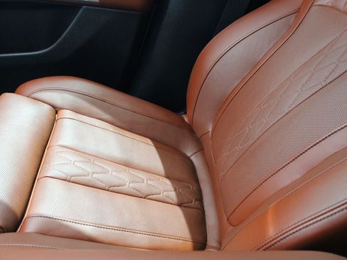 Used 2025 BMW X7 M60i AWD/4WD image 20