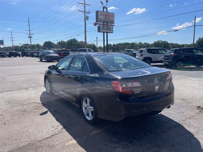 Used 2012 Toyota Camry SE FWD image 7