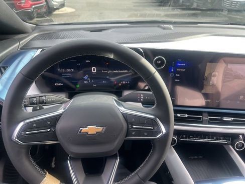 New 2026 Chevrolet Equinox EV LT image 26