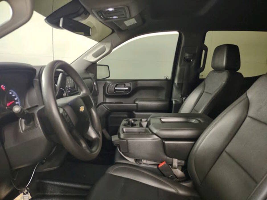 Used 2022 Chevrolet Silverado 1500 W/T w/ Trailering Package AWD/4WD image 11