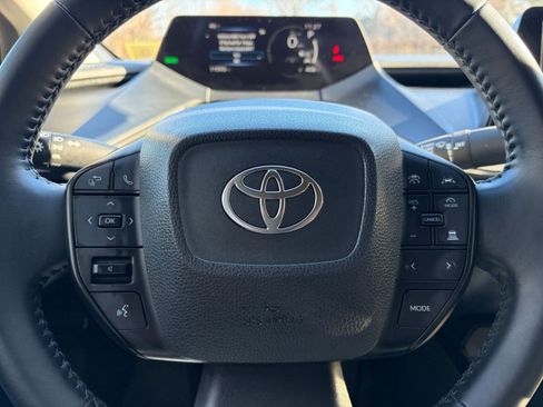 Used 2025 Toyota Prius LE image 25