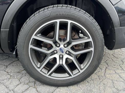 Used 2019 Ford Explorer Sport w/ Equipment Group 401A AWD/4WD image 11
