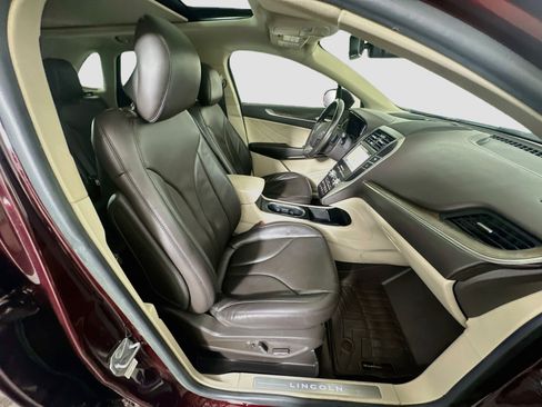 Used 2019 Lincoln MKC Reserve w/ MKC Climate Package AWD/4WD image 34