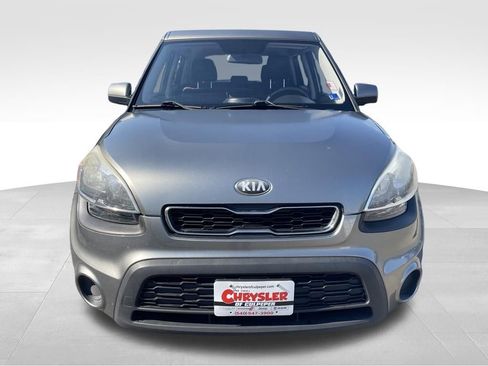 Used 2013 Kia Soul FWD image 16