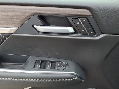 New 2026 GMC Acadia Denali w/ Super Cruise Package image 30