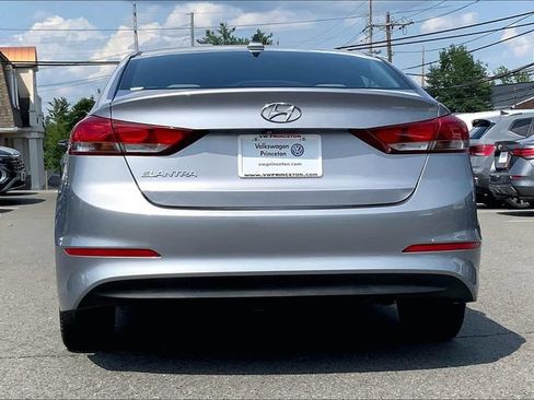 Used 2017 Hyundai Elantra SE w/ SE A/T Tech Package 03 FWD image 6