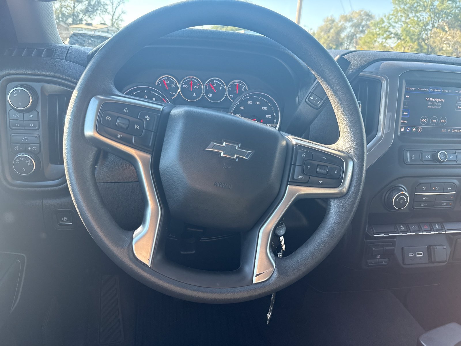 Used 2021 Chevrolet Silverado 1500 Custom Trail Boss w/ Safety Confidence Package AWD/4WD image 22