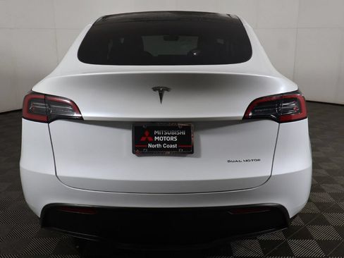 Used 2023 Tesla Model Y Long Range AWD/4WD image 13