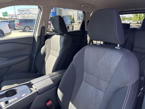 Used 2025 Nissan Rogue SV FWD image 14