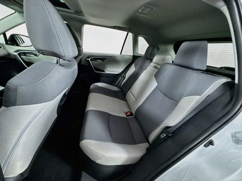 Certified 2025 Toyota RAV4 XLE w/ Convenience Package AWD/4WD image 18