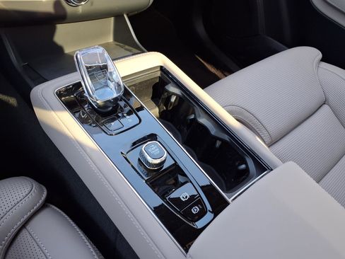 New 2026 Volvo XC90 B6 Ultra image 14