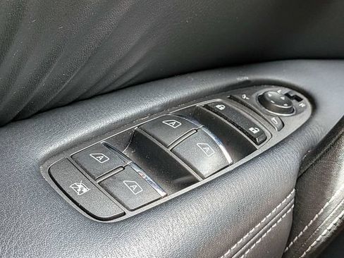 Used 2020 Nissan Armada Platinum w/ Captain's Chairs Package RWD image 30