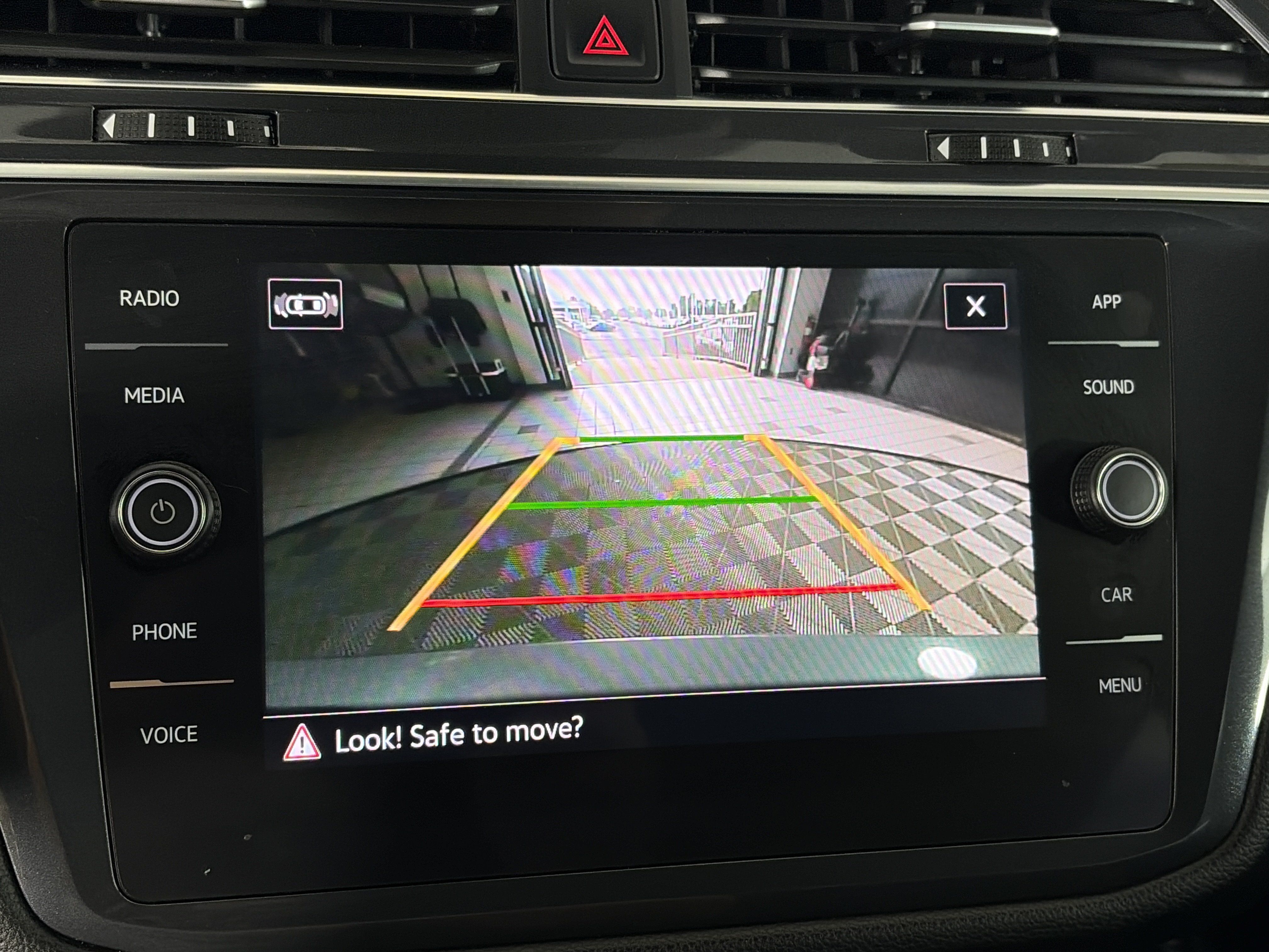 Used 2022 Volkswagen Tiguan SE R-Line FWD image 23