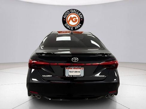 Used 2022 Toyota Avalon Touring w/ Advanced Safety Package image 6
