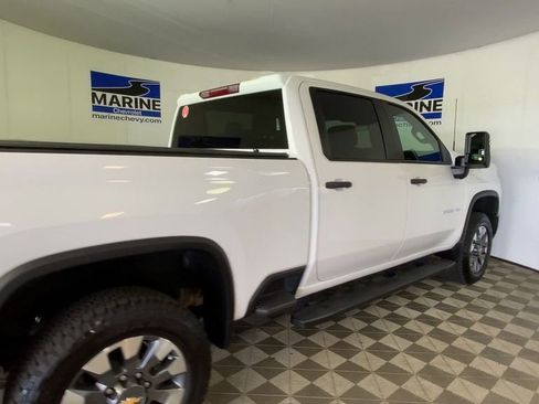 Used 2024 Chevrolet Silverado 2500 Custom w/ Custom Value Package AWD/4WD image 2