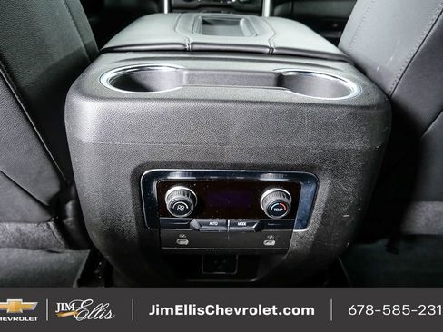 Used 2024 Chevrolet Suburban LT image 20