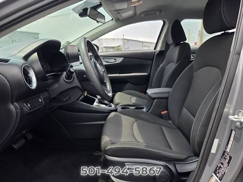 Used 2024 Kia Forte LXS FWD image 9
