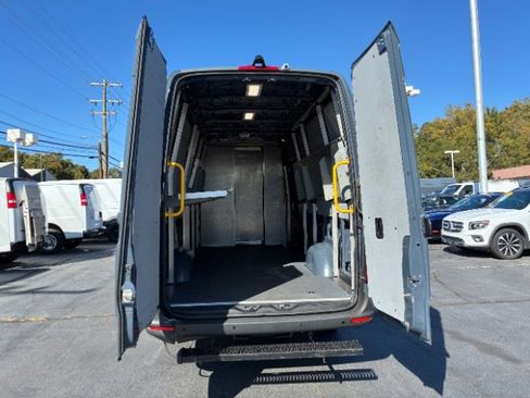 Used 2019 Mercedes-Benz Sprinter 170 image 6