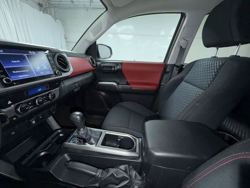 Used 2023 Toyota Tacoma SR5 AWD/4WD image 10