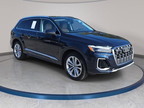 Used 2025 Audi Q7 Premium Plus w/ Premium Plus Package image 3