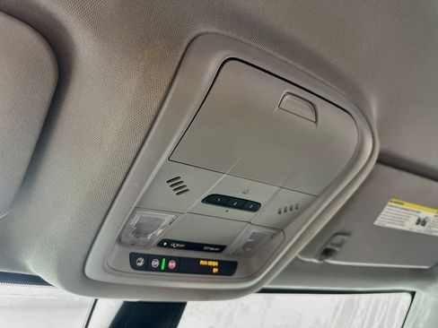 Used 2019 GMC Acadia SLT FWD image 34