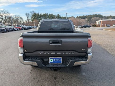 Used 2022 Toyota Tacoma TRD Off-Road image 4