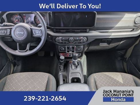 Used 2026 Jeep Gladiator Mojave AWD/4WD image 14