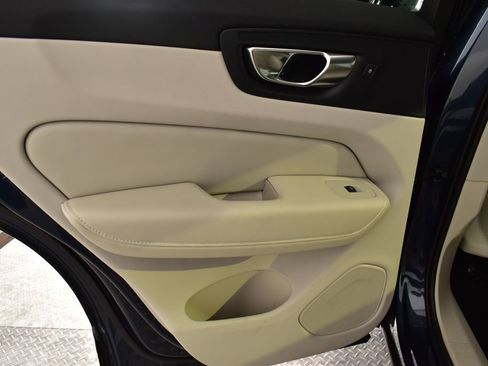 Used 2023 Volvo XC60 T8 Plus w/ Climate Package image 26