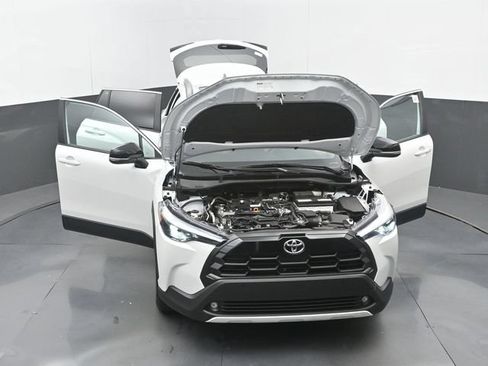Used 2026 Toyota Corolla Cross XLE w/ Convenience Package FWD image 34