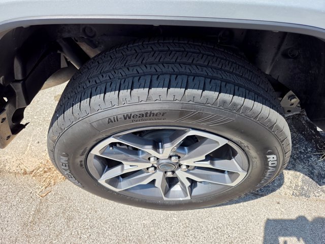 Used 2024 Jeep Wrangler Unlimited w/ Convenience Group AWD/4WD image 36