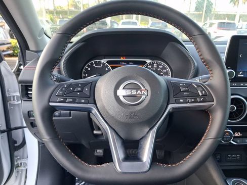 Used 2025 Nissan Sentra SR FWD image 22