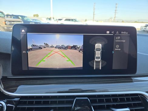 Used 2022 BMW 530e image 10