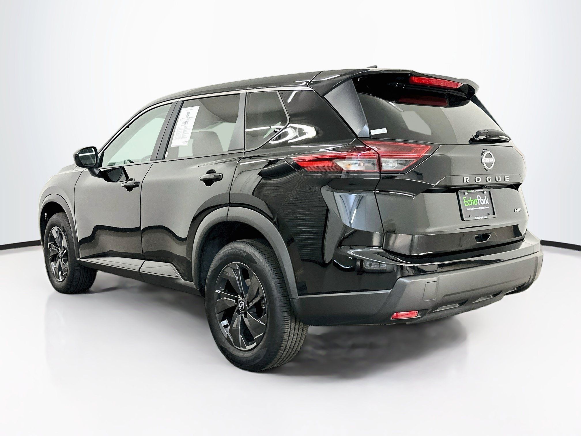 Used 2026 Nissan Rogue SV AWD/4WD image 5