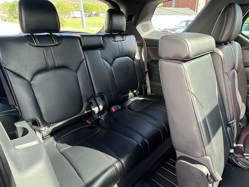 Certified 2025 Honda Pilot Black Edition image 16