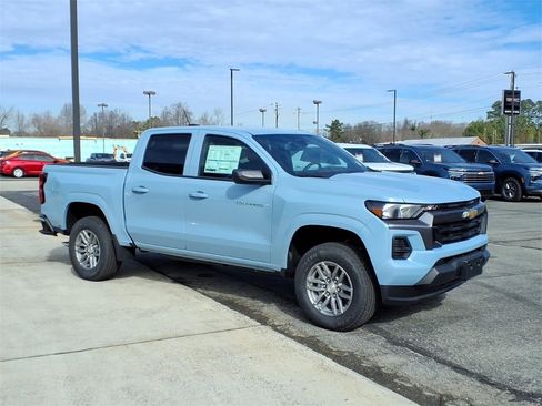 New 2026 Chevrolet Colorado LT image 3