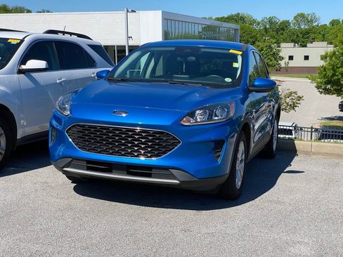 Used 2021 Ford Escape SE FWD image 3