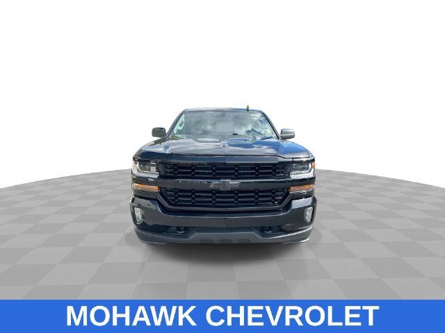 Used 2018 Chevrolet Silverado 1500 LT w/ All Star Edition AWD/4WD image 3